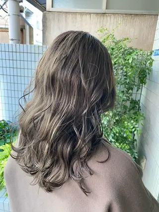 ミディアム ブリーチ指名No.1 Daikiのヘアスタイル