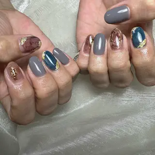 ネイル repos~ルポ~所属・里見 麗のネイルデザイン