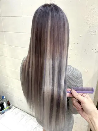 ロング カラー ササ キのヘアスタイル