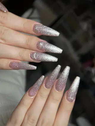 ロング トゥー フエンのネイルデザイン