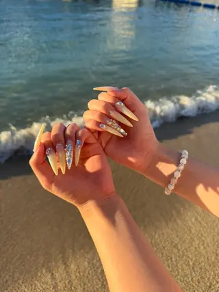 ネイル genie_by_JVC所属・geniebyJVC ジニンのネイルデザイン