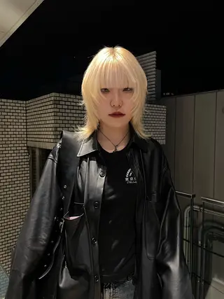 ミディアム カラー stén所属・HARUKA/原宿 ハイトーン/レイヤーのヘアスタイル