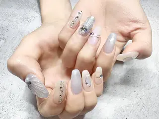 ネイル Lisse銀座 Akuのネイルデザイン