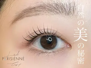 マツエク・マツパ PLATINUM DOLL アイリ💚のマツエク・マツパデザイン