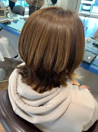 ミディアム 嶋村 望美のヘアスタイル
