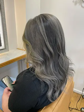 ロング ブリーチ毛矯正.髪質 改善.髪にドラマをのヘアスタイル