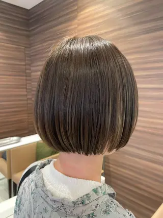 ショート カラー 韓国ヘアメイク🎀/ 縮毛矯正✨山本媛香のヘアスタイル