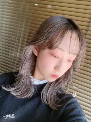 ミディアム 山本 鮎里のマツエク・マツパデザイン