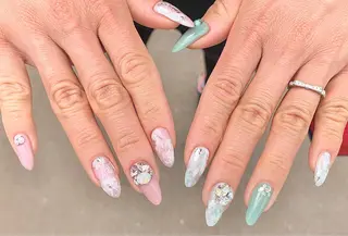 ネイル 手塚 里奈のネイルデザイン