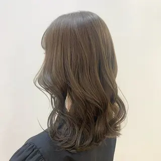 ミディアム カラー ヘアアレンジ キヨミ 韓国レイヤーカットのヘアスタイル