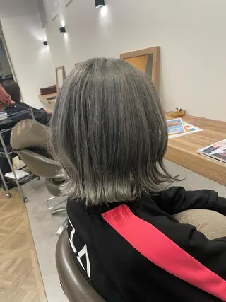 ミディアム no4ナチュラル戸祭所属・山越 美裕樹のヘアスタイル