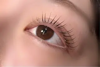 パーマ Eyelist 小倉 らん 🎀🖤のマツエク・マツパデザイン