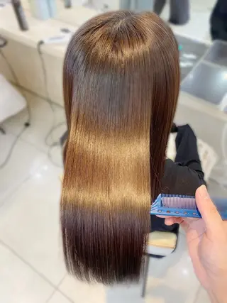 ロング 💙mai🫧 縮毛矯正・ハイライトのヘアスタイル