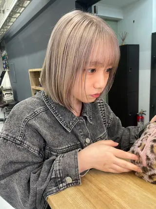 ショート カラー カットモデル/ ハイトーン/ゆうあのヘアスタイル