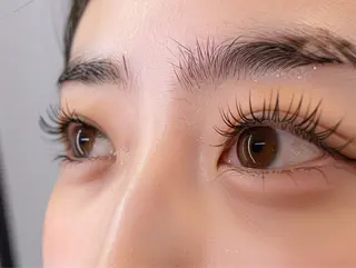 マツエク・マツパ レイヤー×顔周 り×髪質改善/MIUのヘアスタイル