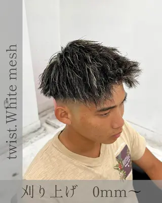 ショート カラー パーマ 豊崎 佑輔のヘアスタイル