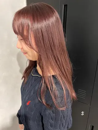 ロング MIA スタイリストのヘアスタイル