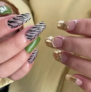 ロング m kaori𓃟のネイルデザイン