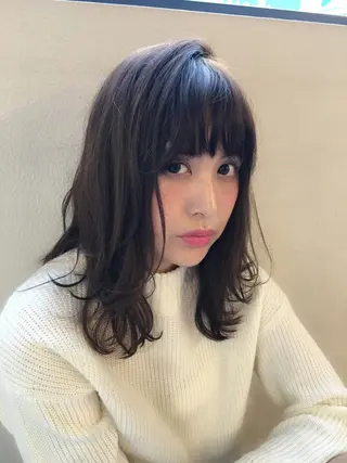 ミディアム セミロング 鎌倉 彩のヘアスタイル