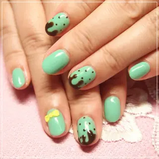 ネイル 山田 麻衣のネイルデザイン