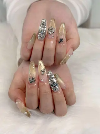 ネイル Luxe Nailのネイルデザイン