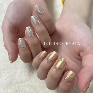 ネイル LOUISE CRYSTALのネイルデザイン