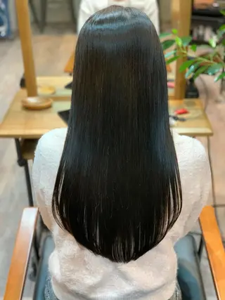 ロング カラー Hotely Y所属・榎本 稔久のヘアスタイル