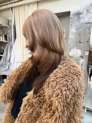 セミロング カラー haco＋所属・圧倒的デザイン力 店長🎨RENAのヘアスタイル