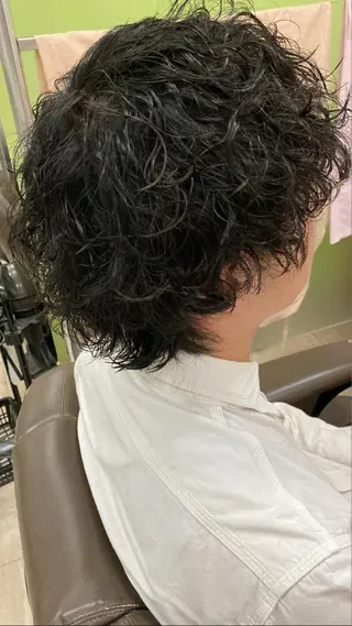 ミディアム パーマ The Gollum cut＆shave所属・垢抜け・メンズパーマ 津山祐紀のヘアスタイル