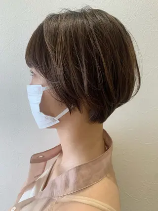 ショート hub hair レイヤー/透明感のヘアスタイル