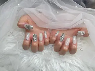 ネイル 🌈 Laule'aのネイルデザイン