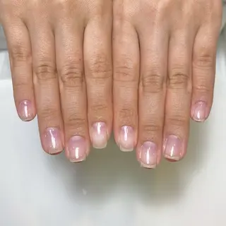 ショート Feminine Nailのネイルデザイン