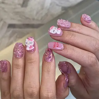 ネイル Shiori･:* 💫のネイルデザイン