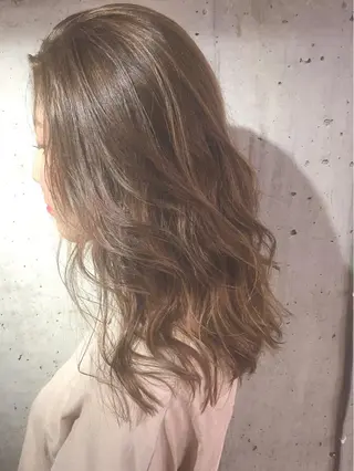 ミディアム カラー パーマ ヘアアレンジ メンズ キッズ ネイル マツエク・マツパ 韓国風×透明感カラー 髪質改善オタベシンヤのヘアスタイル