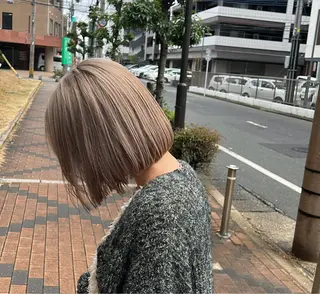 ショート カラー Suah カクイニチカ🪄🤍のヘアスタイル