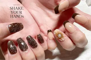 ネイル ネイルスタジオ シェイクユアハンズのネイルデザイン