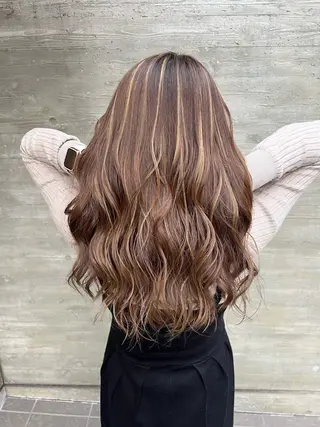 ロング カラー mana .のヘアスタイル