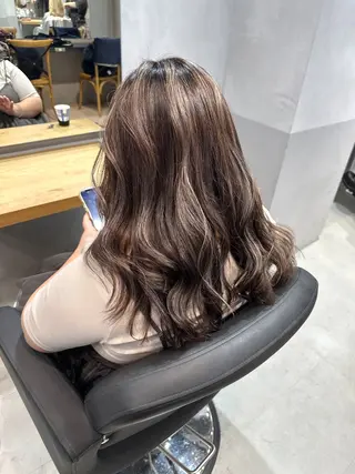 セミロング カラー 💖ハイライト/ハイ トーン💖MIKIのヘアスタイル