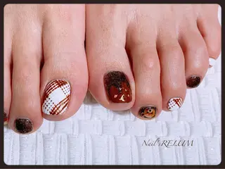 ネイル THECOLORS所属・近貞 莉奈のネイルデザイン