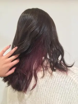 セミロング カラー 乳井 悠香のヘアスタイル