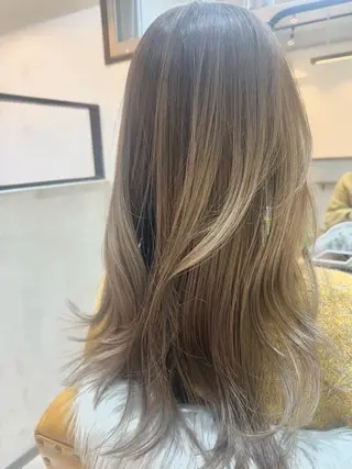 ロング 小山 ヨシタカのヘアスタイル