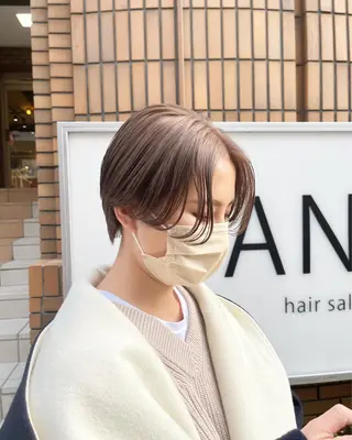ショート ハイトーン/レイヤー 💜Akaneのヘアスタイル