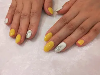 ネイル R'well所属・はばすみれ🎀ﾈｲﾙ 光ﾌｪｲｼｬﾙ ﾍｱのネイルデザイン