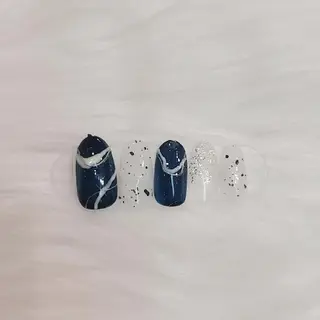 ネイル 💙🤍Tiary M🤍💙のネイルデザイン