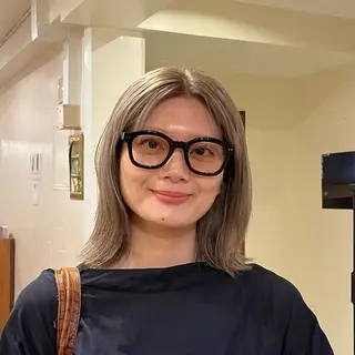 ミディアム カラー 藤川 りんとのヘアスタイル