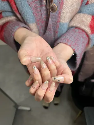 ネイル ATELIERHARLOW所属・nailist MOEのネイルデザイン