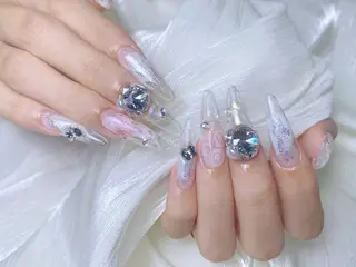 ネイル One Plus Nail Salonのネイルデザイン