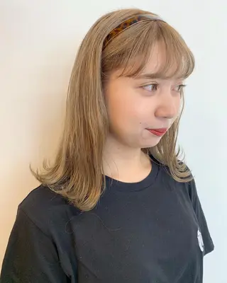 セミロング 透明感/オリーブ/ グレージュ/YUKAのヘアスタイル