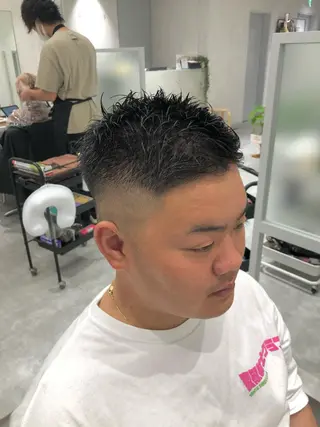 ショート カラー パーマ メンズ kiitos所属・関西センターパート メンズモデル募集のヘアスタイル