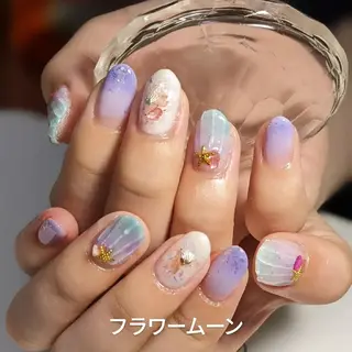 ネイル フラワー ムーンのネイルデザイン